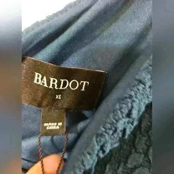 NWT BARDOT Crinkle One Shoulder Dress In Teal - Picture 6 of 8